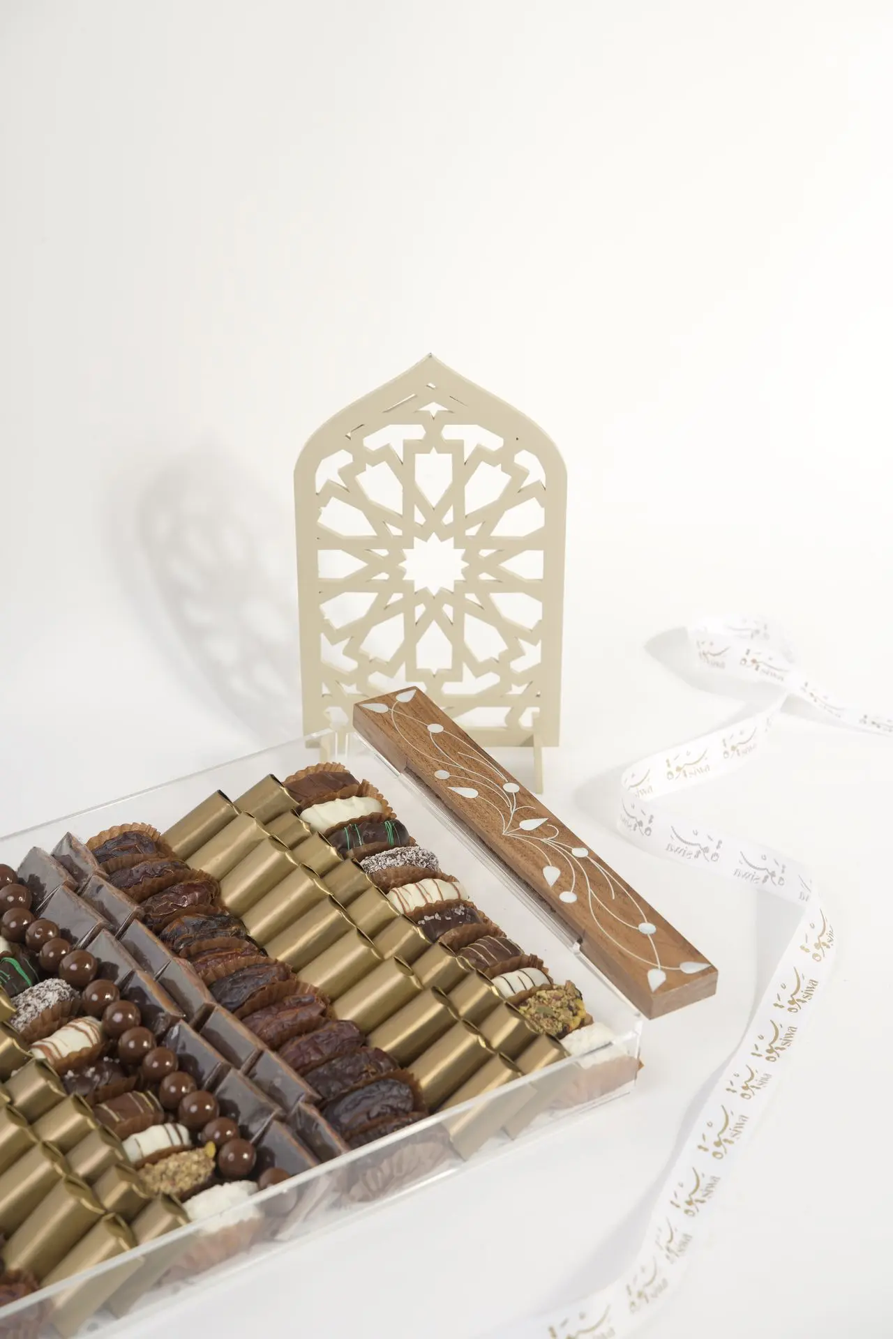 Luxury Corporate Gift Assortments Jordan - Siwa Flavors Dates and Chocolate Gifts Amman