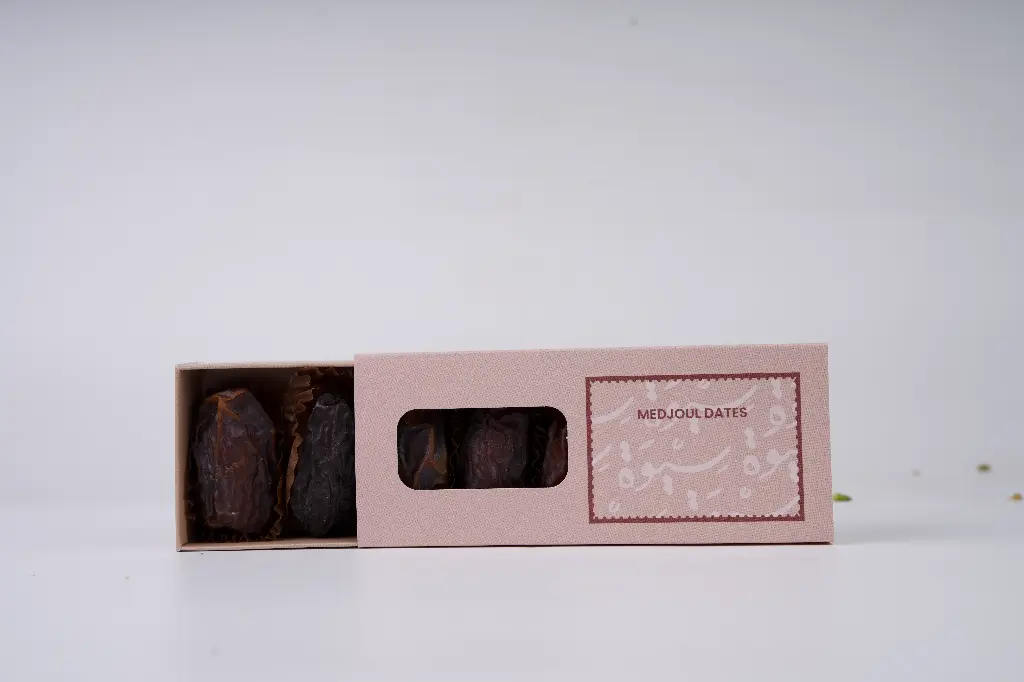 Plain Medjoul Dates Snack Box